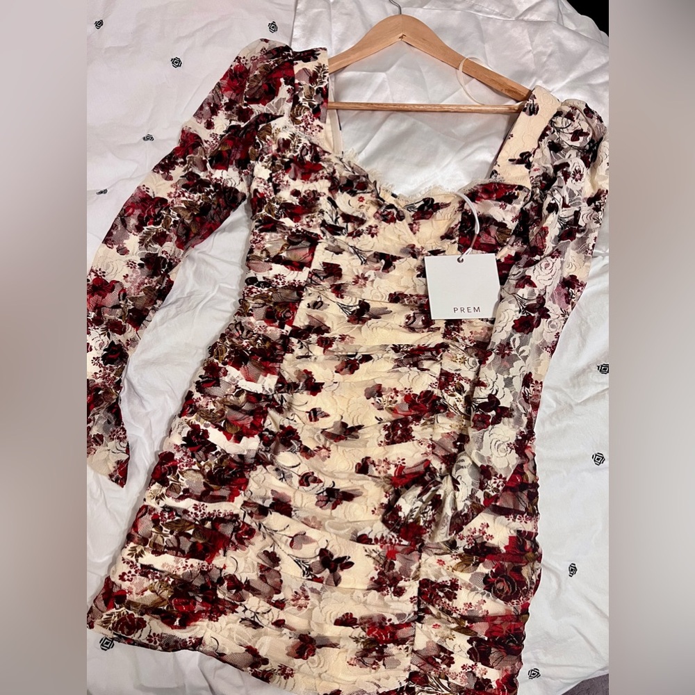 Floral red roses dress. Runaway the Label new dress in size large US!!